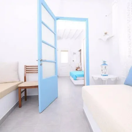 Old Town Traditional House Apartment Páros